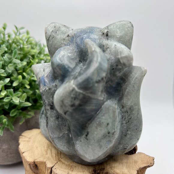 🚚Moving Sale 🚚 Labradorite Nine-tailed Fox sun flash 560g - Picture 4 of 5